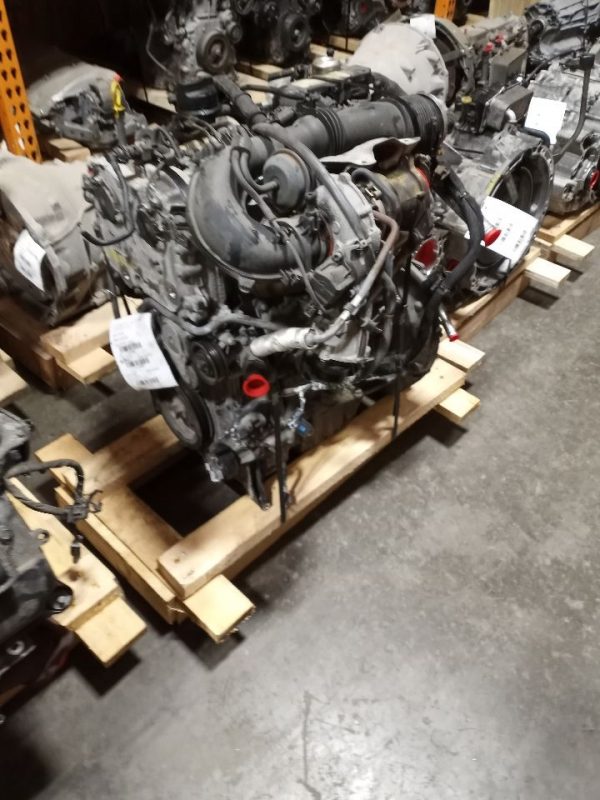 2017 INFINITI INFINITI_QX30 ENGINE ASSEMBLY - 10976987